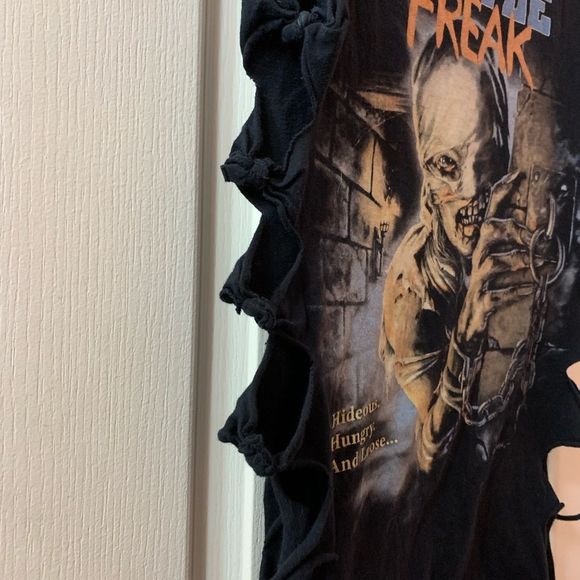 Castle Freak Fright Rags Horror Movie Custom Shirt - Picture 3 of 5